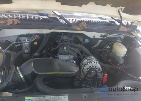 2005 Chevrolet Silverado 1500 Work Truck из США, поврежденный, VIN 2GCEC19V651338693